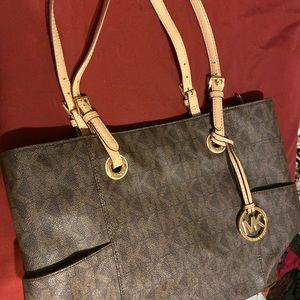 Michael Kors tote